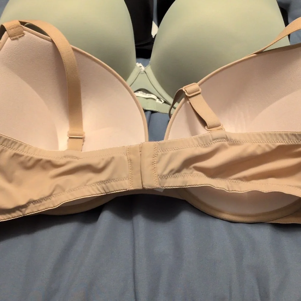 VS PINK Bundle Of 3 Wear Everywhere Push Up Bras Sz 40DD Victorias Secret - Picture 2 of 5